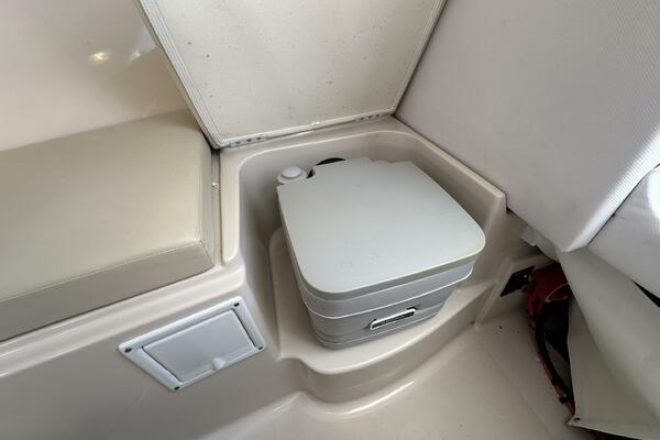 23ft Wellcraft Yacht For Sale