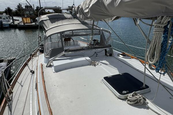Maratime 41ft Bristol Yacht For Sale Maratime 41ft Bristol Yacht For Sale