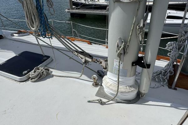 Maratime 41ft Bristol Yacht For Sale Maratime 41ft Bristol Yacht For Sale