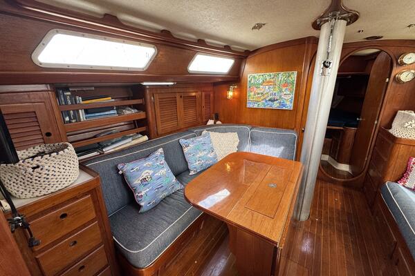 Maratime 41ft Bristol Yacht For Sale Maratime 41ft Bristol Yacht For Sale