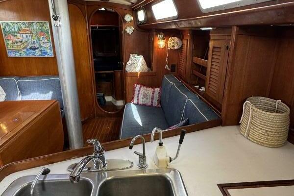Maratime 41ft Bristol Yacht For Sale Maratime 41ft Bristol Yacht For Sale