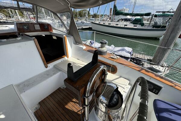 Maratime 41ft Bristol Yacht For Sale Maratime 41ft Bristol Yacht For Sale