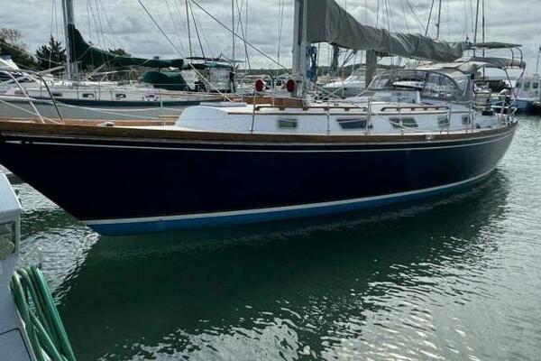 Maratime 41ft Bristol Yacht For Sale Maratime 41ft Bristol Yacht For Sale