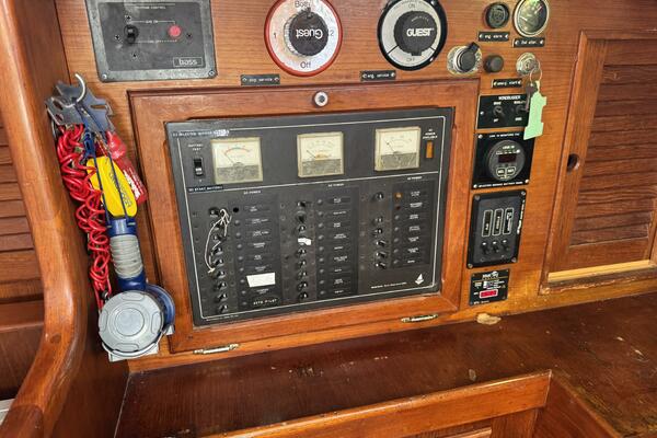 Maratime 41ft Bristol Yacht For Sale Maratime 41ft Bristol Yacht For Sale