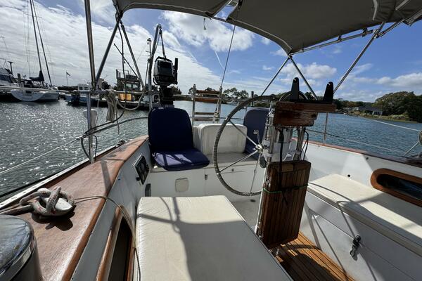 Maratime 41ft Bristol Yacht For Sale Maratime 41ft Bristol Yacht For Sale