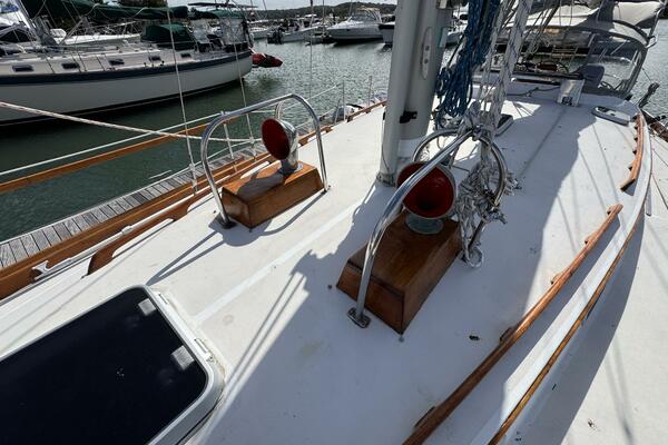 Maratime 41ft Bristol Yacht For Sale Maratime 41ft Bristol Yacht For Sale