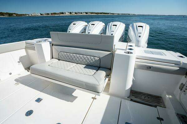Pursuit S428 Yacht For Sale