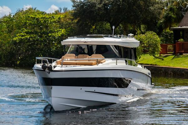 38ft Wellcraft Yacht For Sale