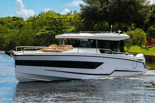 38-ft-Wellcraft-2025-38 Explorer- Fort Lauderdale Florida United States  yacht for sale