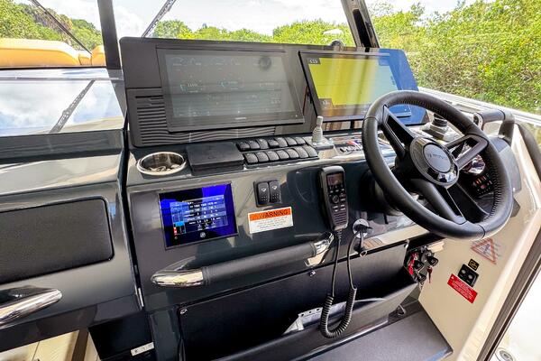 38ft Wellcraft Yacht For Sale