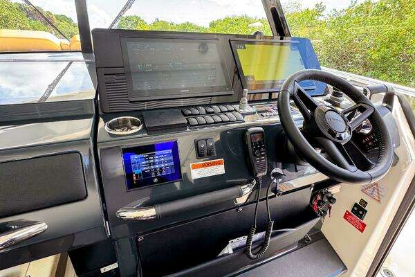 Wellcraft 38 Explorer Yacht For Sale