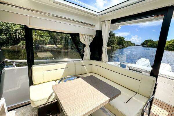 Wellcraft 38 Explorer Yacht For Sale