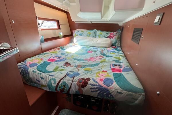 Fat Bottom Girl 46ft Beneteau Yacht For Sale