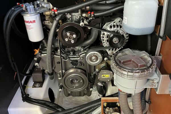 Fat Bottom Girl 46ft Beneteau Yacht For Sale