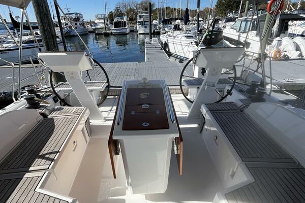 Fat Bottom Girl 46ft Beneteau Yacht For Sale