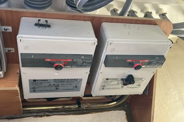 Fat Bottom Girl 46ft Beneteau Yacht For Sale