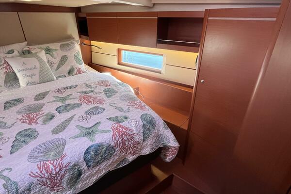 Fat Bottom Girl 46ft Beneteau Yacht For Sale