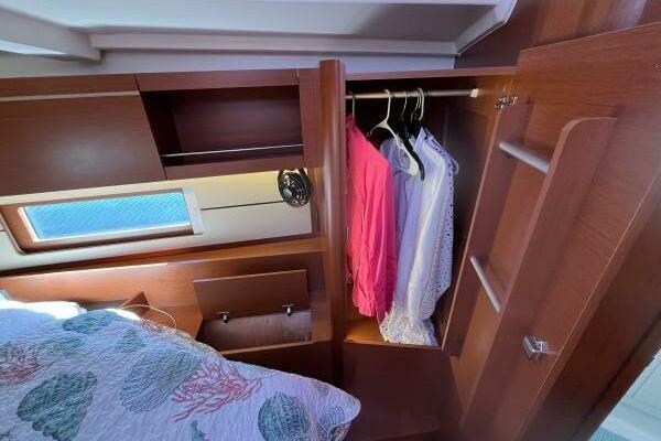 Fat Bottom Girl 46ft Beneteau Yacht For Sale