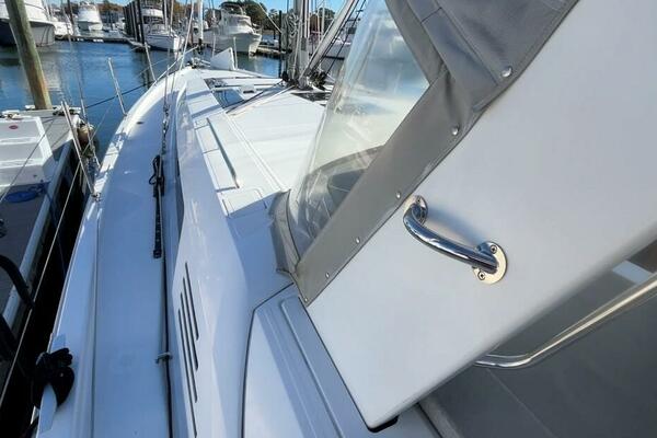 Fat Bottom Girl 46ft Beneteau Yacht For Sale