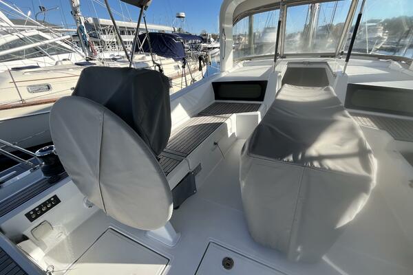 Fat Bottom Girl 46ft Beneteau Yacht For Sale