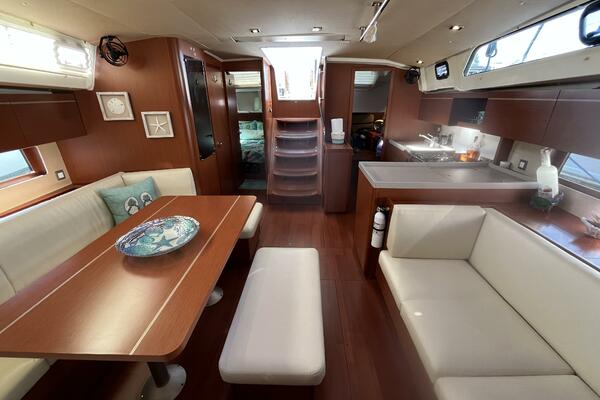 Fat Bottom Girl 46ft Beneteau Yacht For Sale