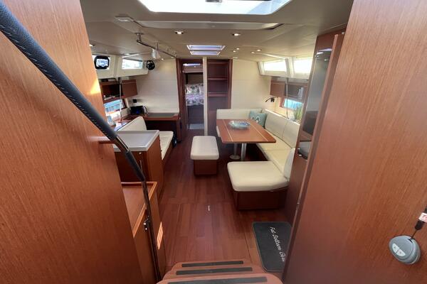 Fat Bottom Girl 46ft Beneteau Yacht For Sale