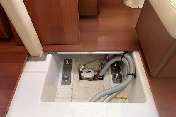 Fat Bottom Girl 46ft Beneteau Yacht For Sale