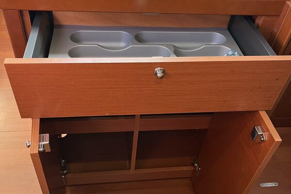 Fat Bottom Girl 46ft Beneteau Yacht For Sale