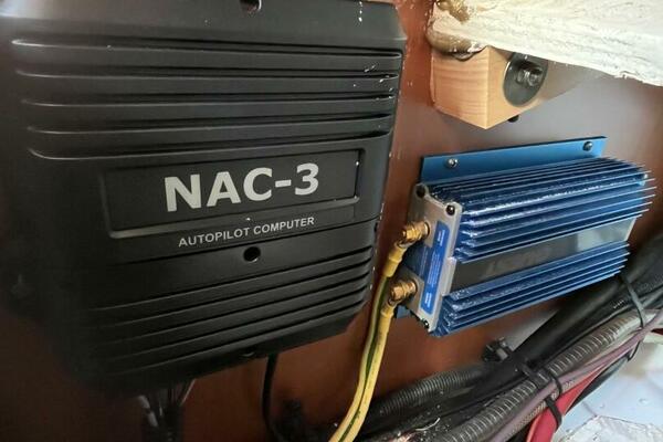 Fat Bottom Girl 46ft Beneteau Yacht For Sale