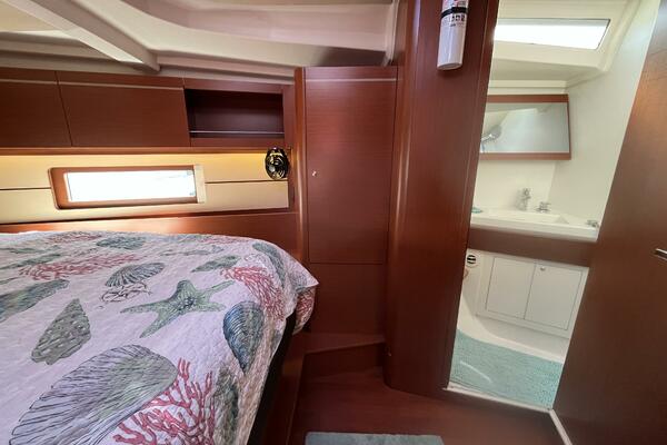 Fat Bottom Girl 46ft Beneteau Yacht For Sale