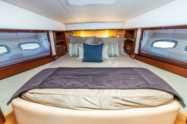 Sea Ray 610 SUNDANCER Yacht For Sale