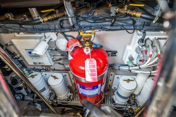 Sea Ray 610 SUNDANCER Yacht For Sale