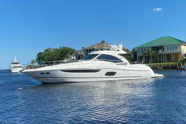Sea Ray 610 SUNDANCER Yacht For Sale