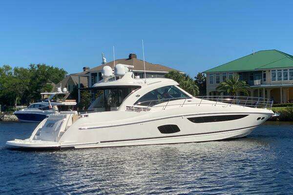 Sea Ray 610 SUNDANCER Yacht For Sale