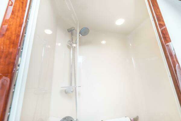 Sea Ray 610 SUNDANCER Yacht For Sale