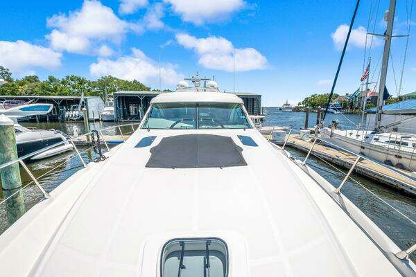 Sea Ray 610 SUNDANCER Yacht For Sale