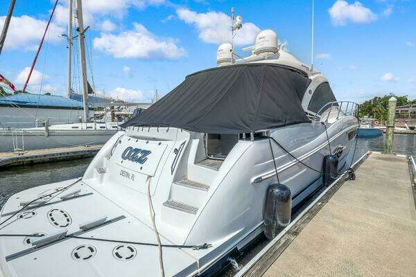 Sea Ray 610 SUNDANCER Yacht For Sale