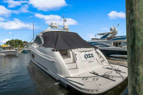 Sea Ray 610 SUNDANCER Yacht For Sale