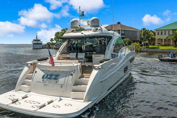 Sea Ray 610 SUNDANCER Yacht For Sale