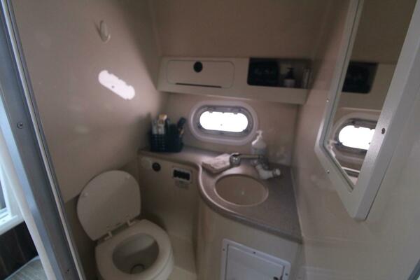 34ft Four Winns Yacht For Sale