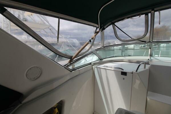32ft Wellcraft Yacht For Sale