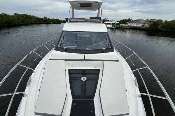 Galeon 500 FLY Yacht For Sale