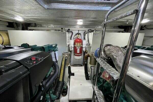 Galeon 500 FLY Yacht For Sale