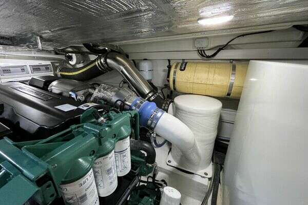 Galeon 500 FLY Yacht For Sale