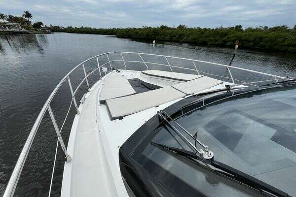 Galeon 500 FLY Yacht For Sale