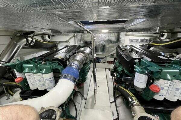 Galeon 500 FLY Yacht For Sale