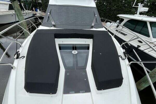 Galeon 500 FLY Yacht For Sale