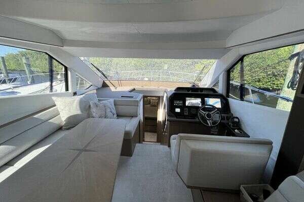 Galeon 500 FLY Yacht For Sale