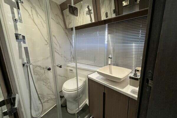 Galeon 500 FLY Yacht For Sale