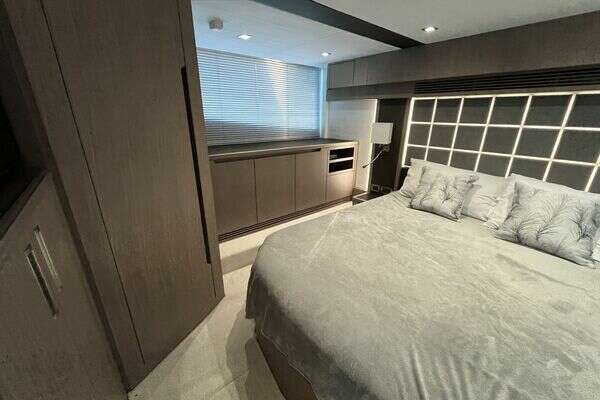 Galeon 500 FLY Yacht For Sale